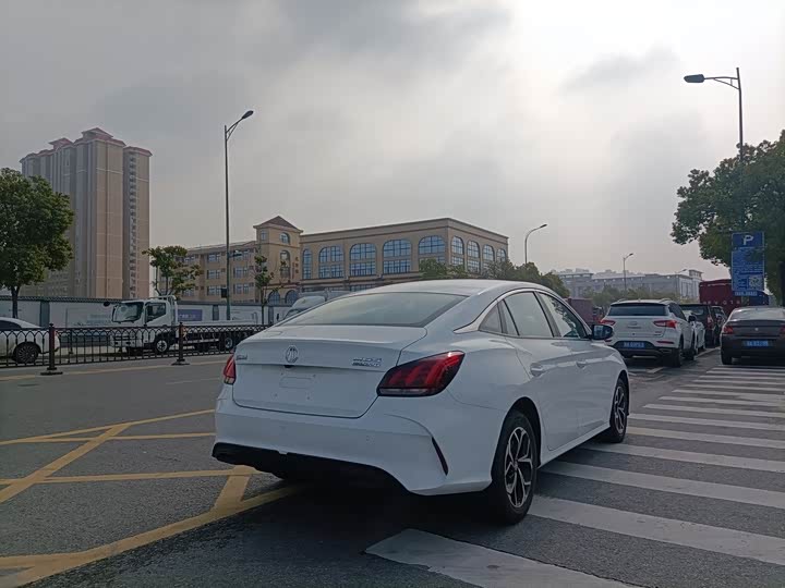 Фото 7 - MG Motor 5