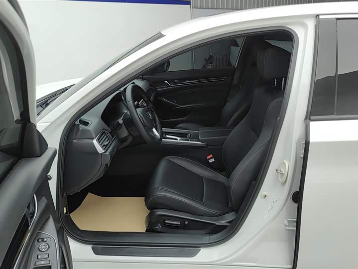 Фото 9 - Honda Inspire