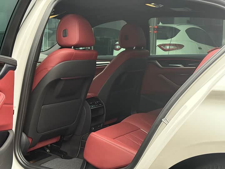 Фото 5 - BMW 5 Series