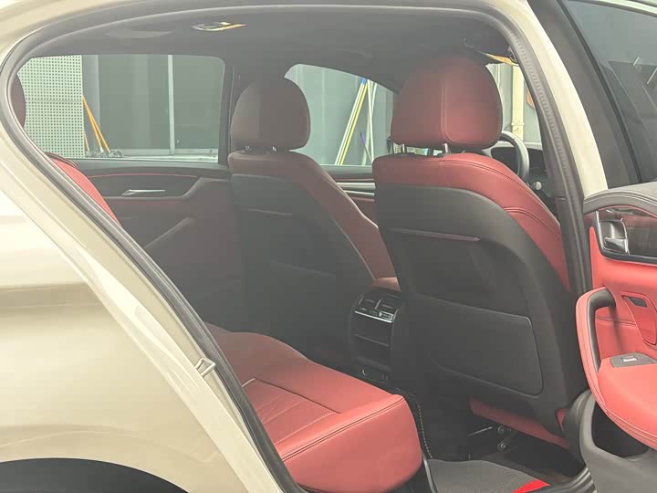 Фото 7 - BMW 5 Series