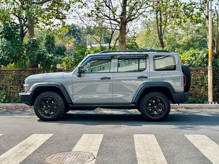 Фото 3 - Tank 300