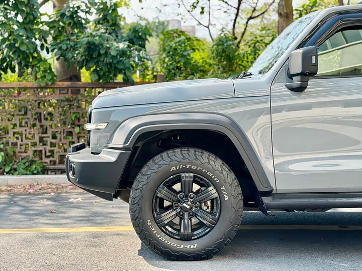 Фото 8 - Tank 300