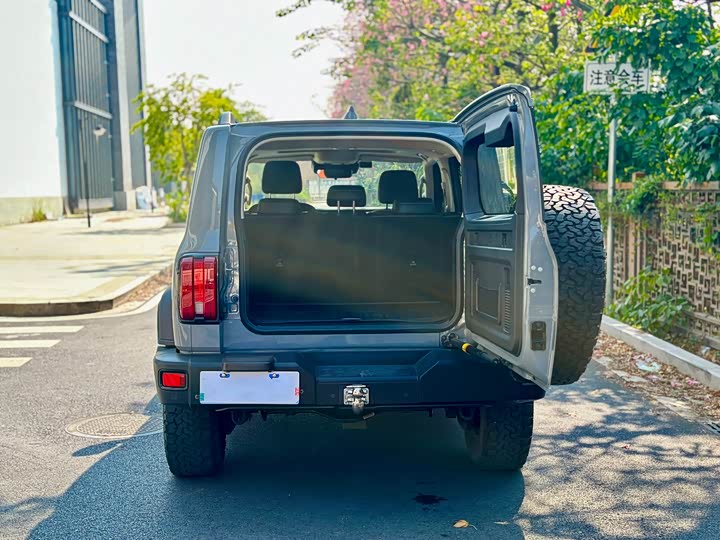 Фото 9 - Tank 300