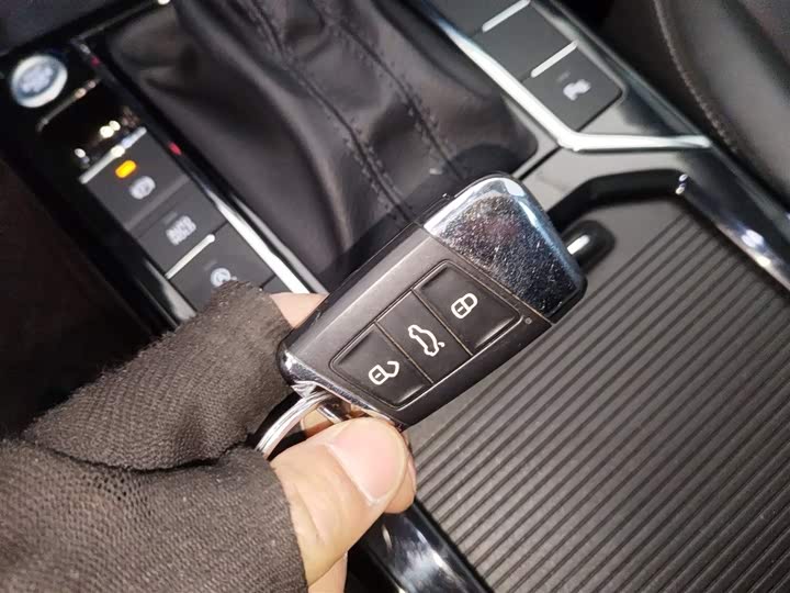 Фото 9 - Volkswagen Passat