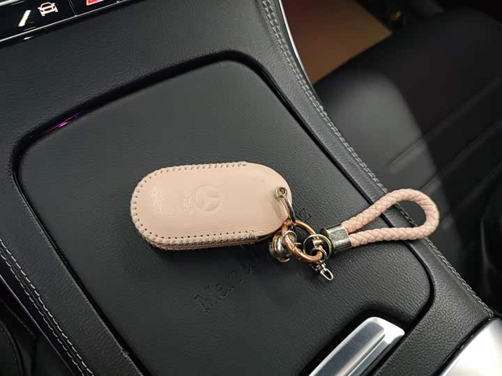 Фото 9 - Mercedes-Benz C-Class