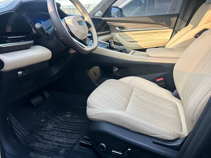 Фото 6 - Geely Monjaro