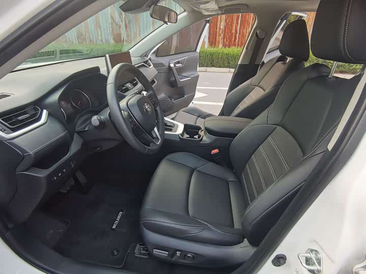 Фото 5 - Toyota Wildlander