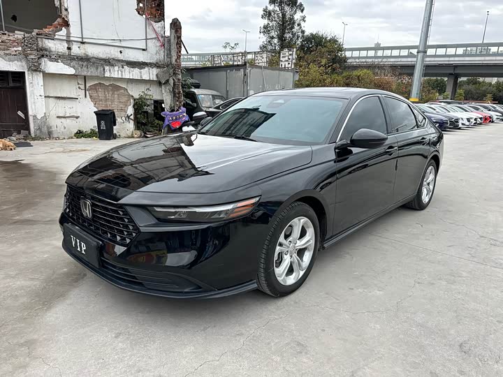 Фото 1 - Honda Accord