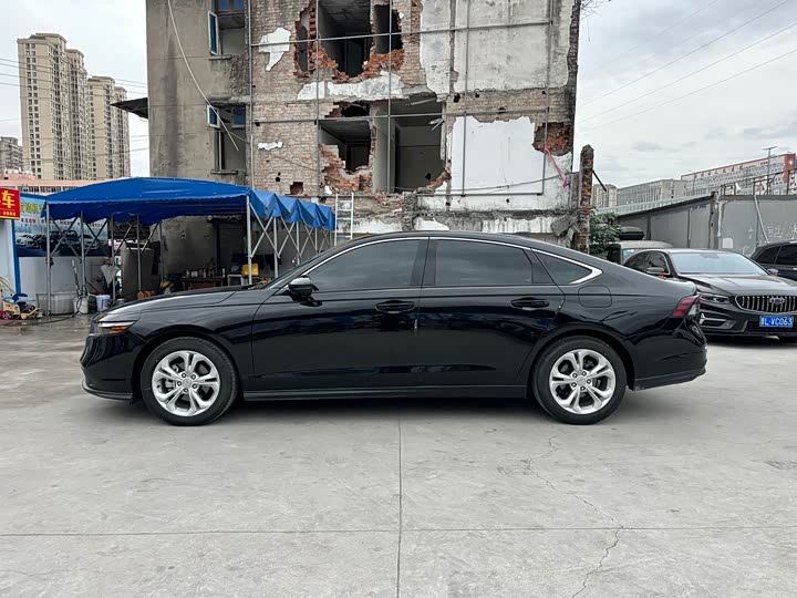 Фото 2 - Honda Accord