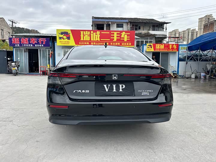 Фото 4 - Honda Accord