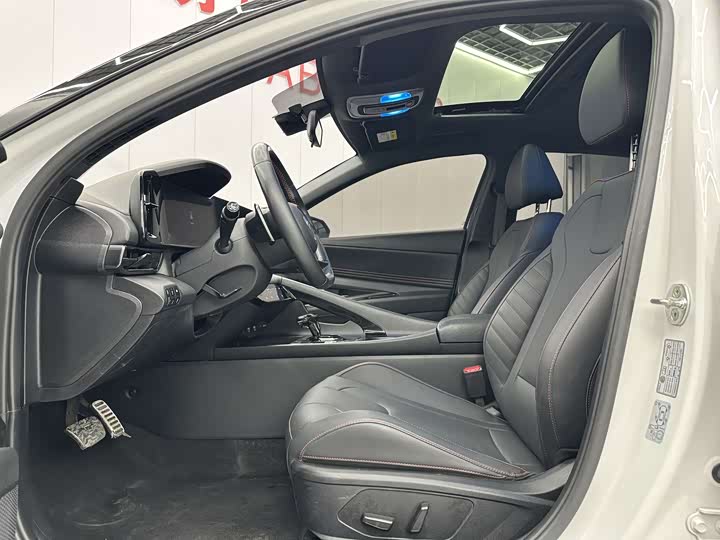 Фото 4 - Hyundai Elantra N line