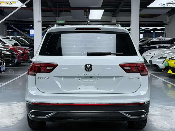 Фото 5 - Volkswagen Tiguan L Pro