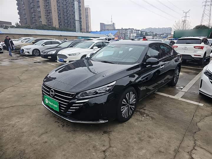 Фото 2 - Nissan Teana