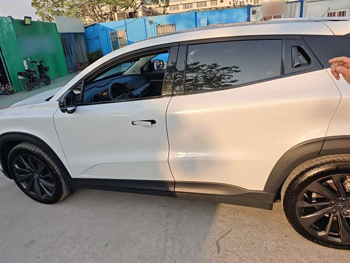 Фото 5 - Changan UNI-T