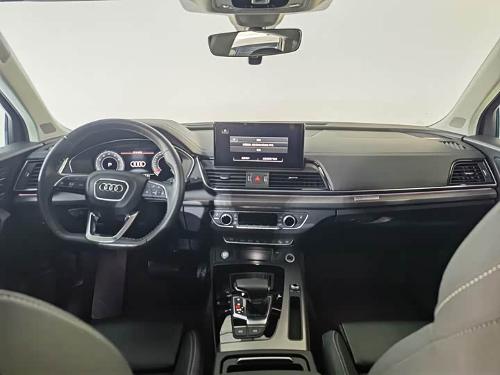 Фото 7 - Audi Q5L