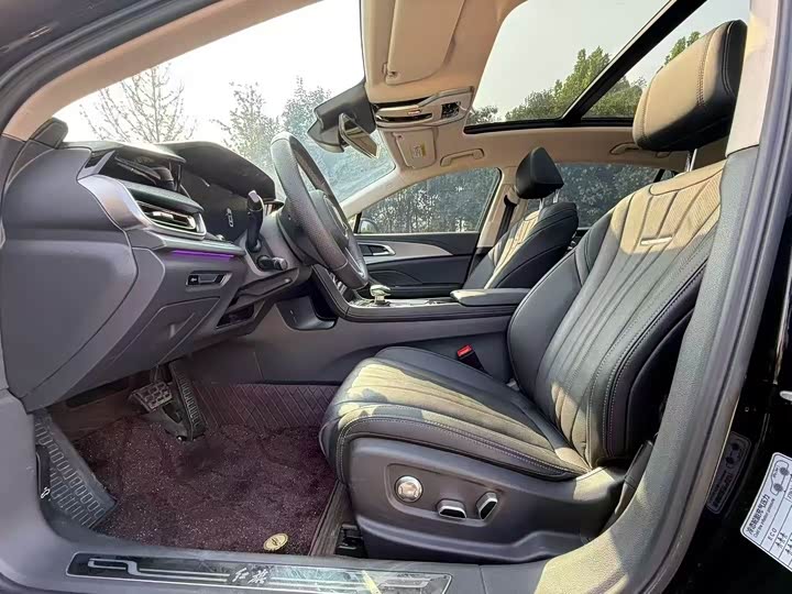 Фото 4 - Hongqi H5