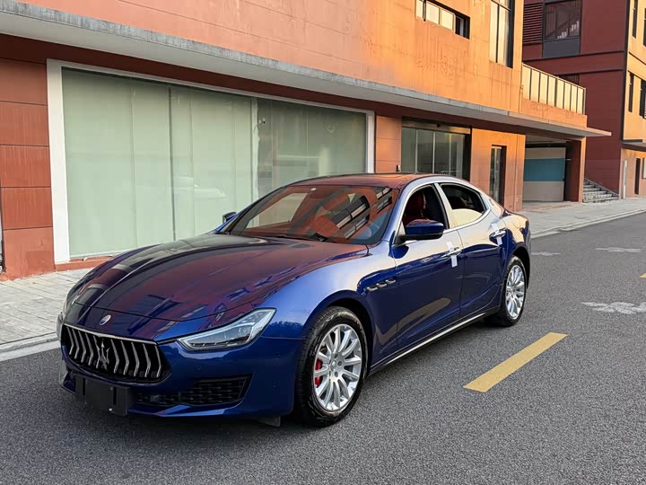 Фото 1 - Maserati Ghibli