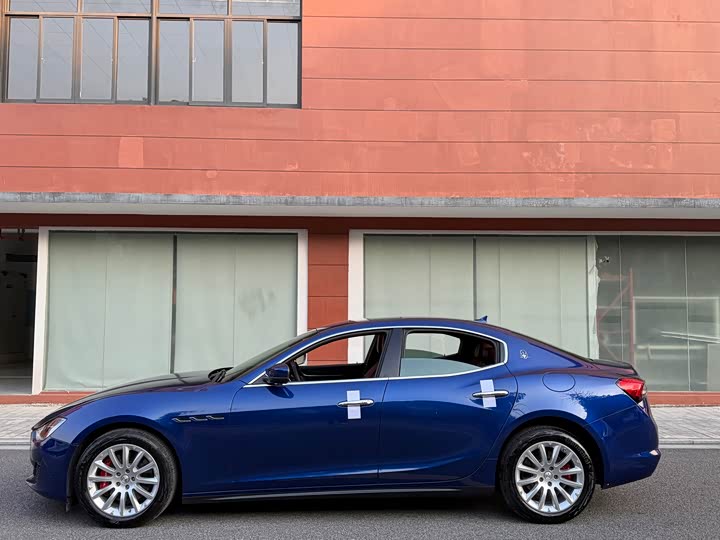 Фото 4 - Maserati Ghibli