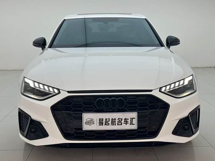 Фото 2 - Audi A4L