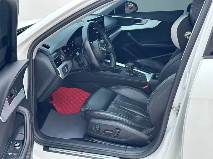 Фото 7 - Audi A4L