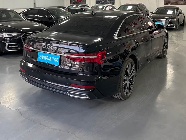 Фото 3 - Audi A6L