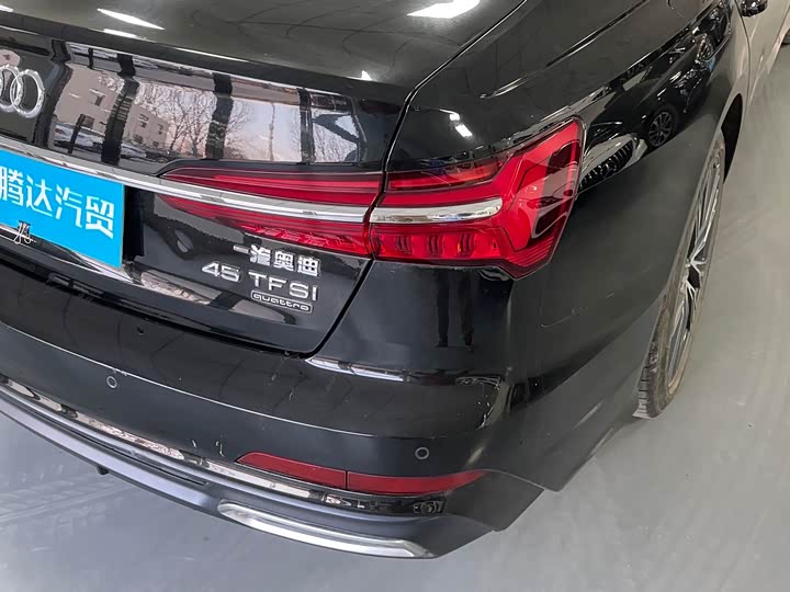 Фото 4 - Audi A6L