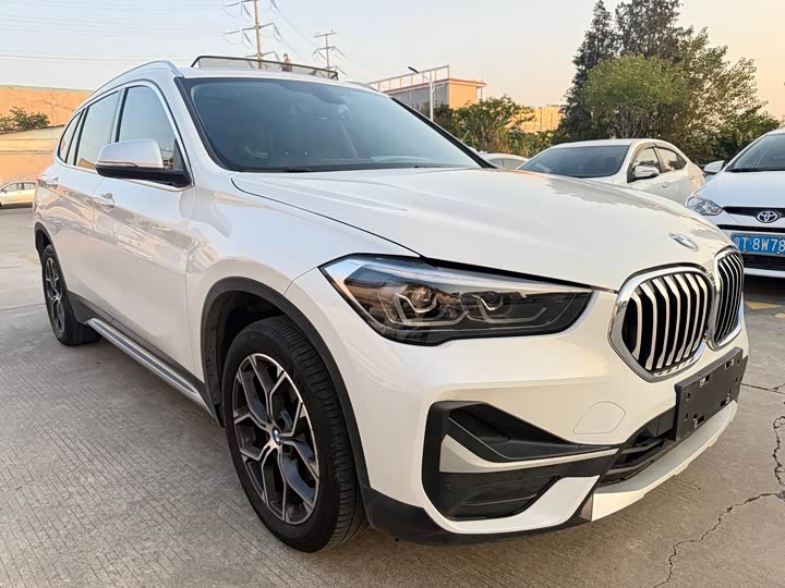 Фото 3 - BMW X1