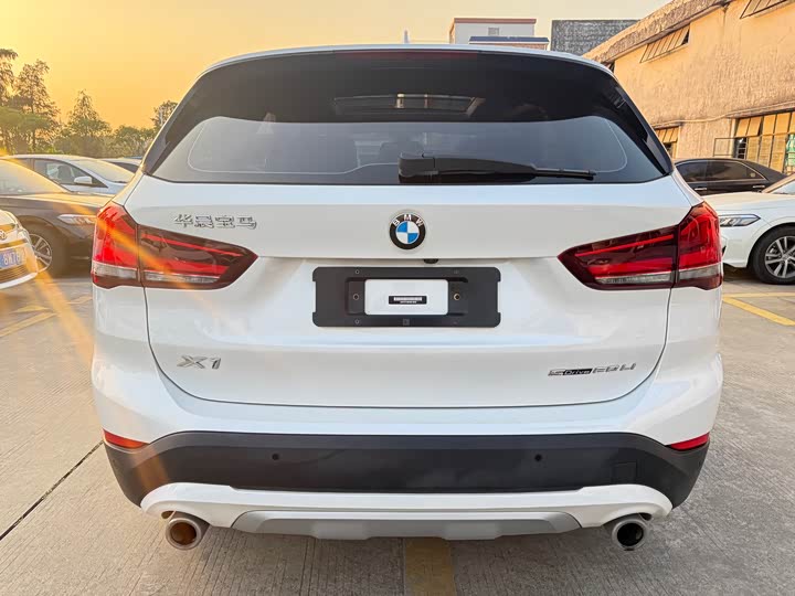 Фото 6 - BMW X1