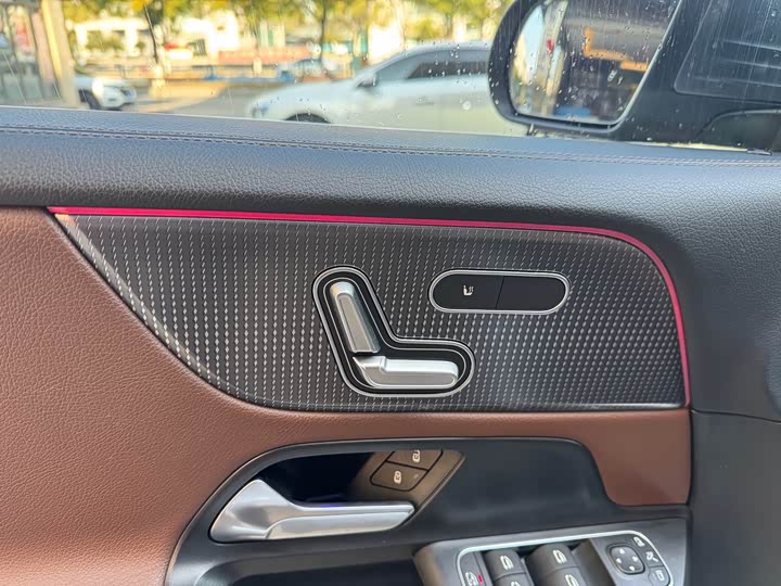 Фото 7 - Mercedes-Benz GLB-Class