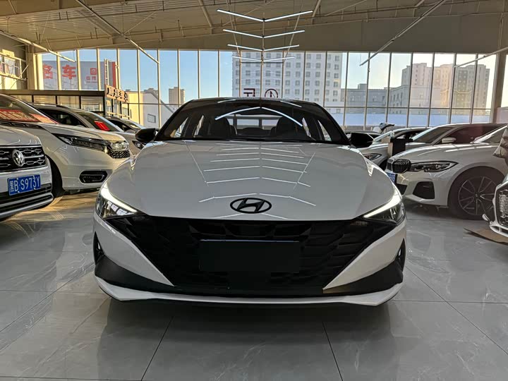 Фото 2 - Hyundai Elantra N line