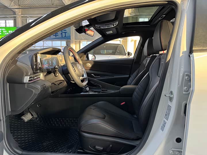 Фото 8 - Hyundai Elantra N line