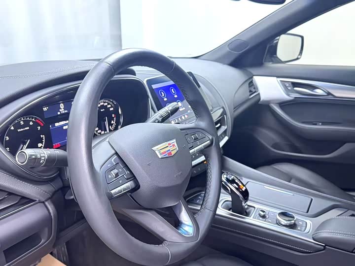 Фото 6 - Cadillac CT5