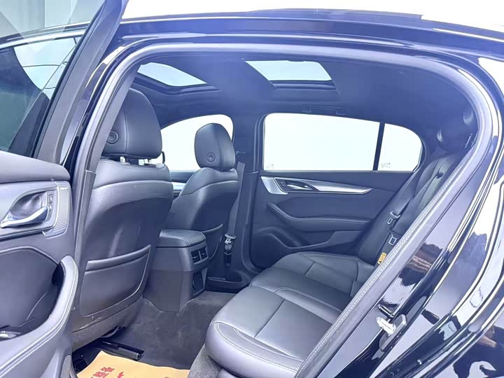 Фото 9 - Cadillac CT5