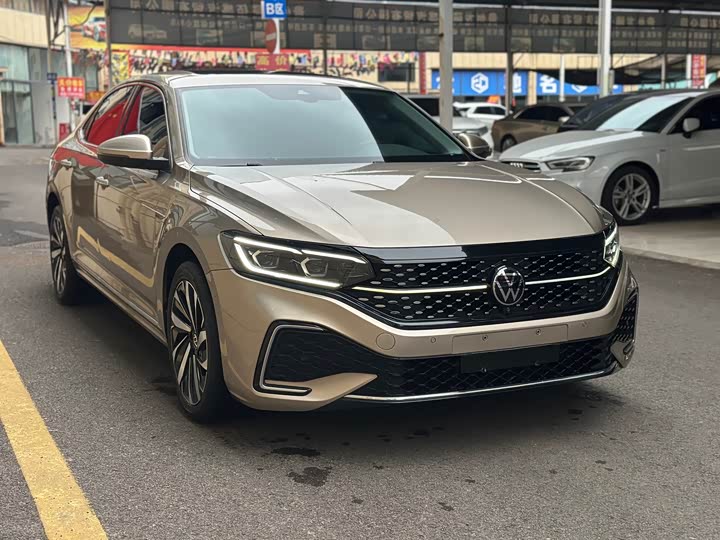 Фото 3 - Volkswagen Passat