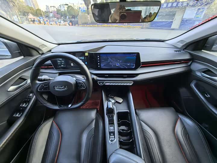 Фото 8 - Geely Binrui