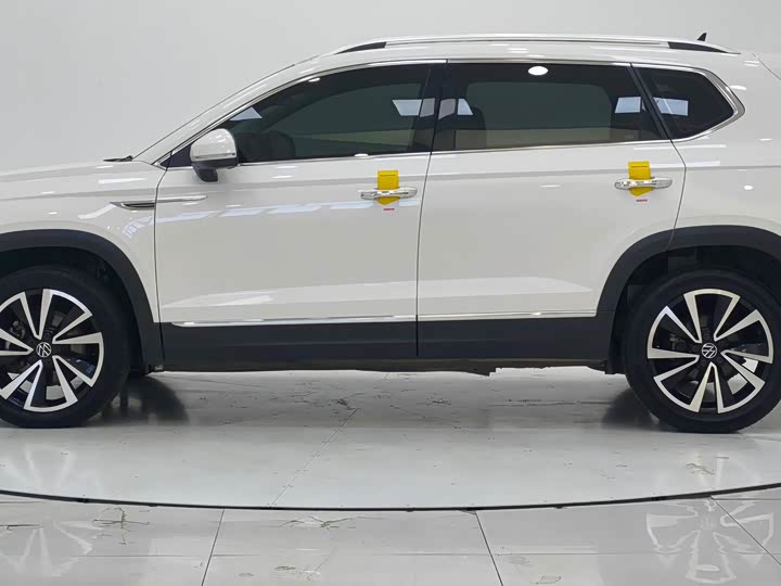 Фото 8 - Volkswagen Tharu