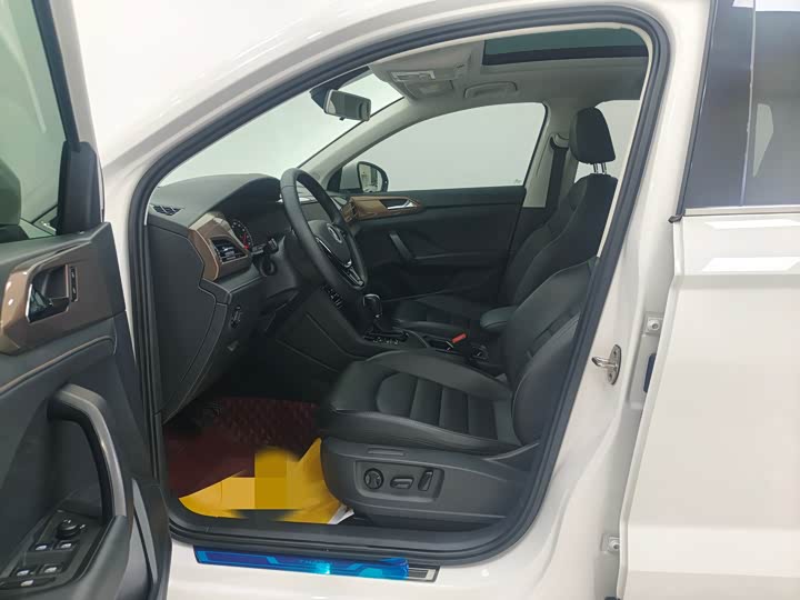 Фото 9 - Volkswagen Tharu