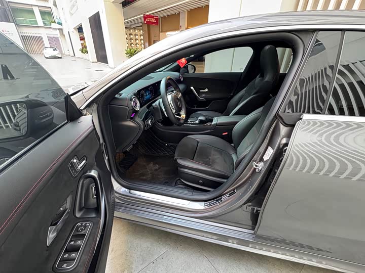 Фото 4 - Mercedes-Benz CLA-Class