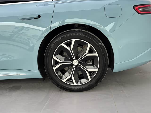 Фото 9 - Luxeed S7