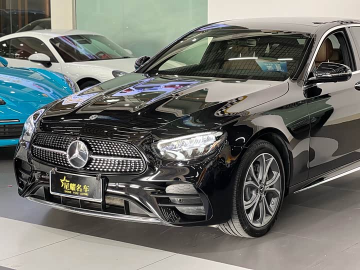 Фото 5 - Mercedes-Benz E-Class