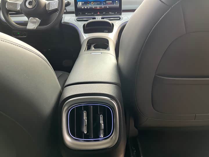 Фото 9 - Smart #1