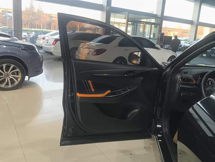 Фото 7 - Changan Oshan X5