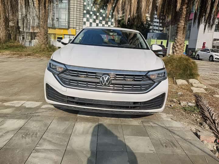 Фото 2 - Volkswagen Sagitar L