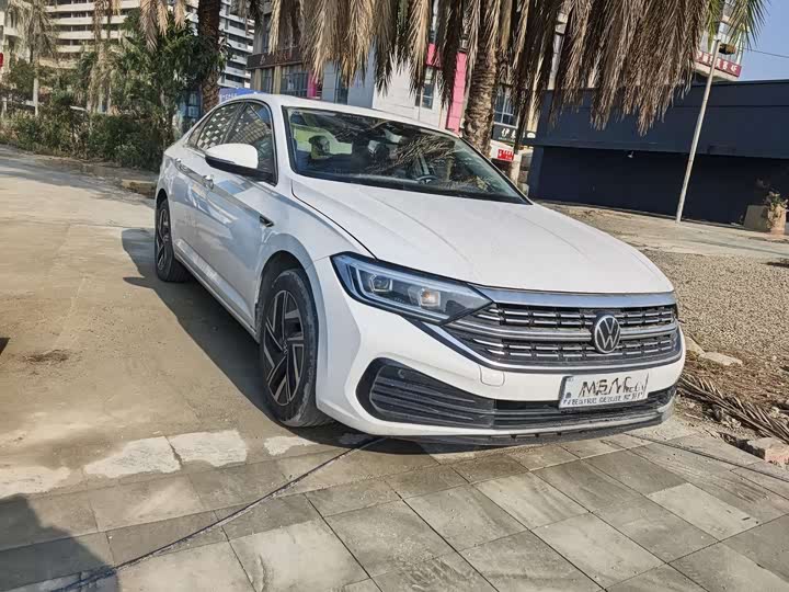 Фото 3 - Volkswagen Sagitar L