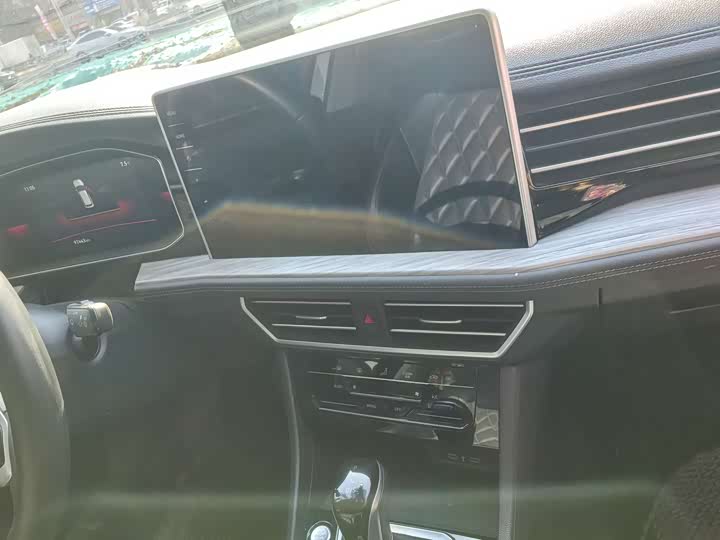 Фото 5 - Volkswagen Sagitar L