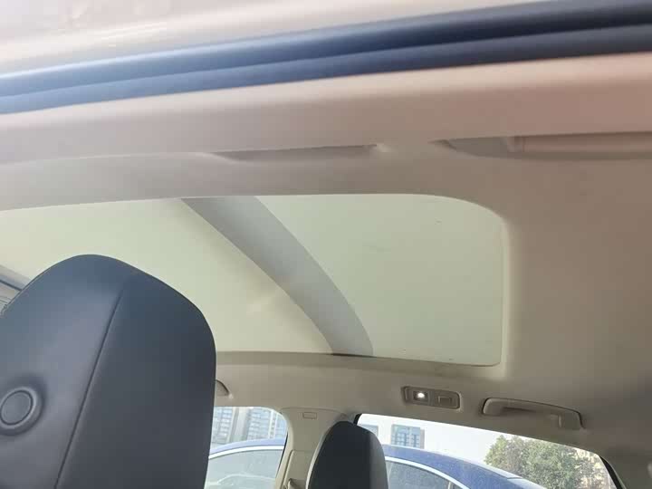 Фото 7 - Volkswagen Sagitar L