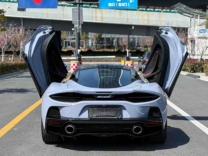 Фото 5 - McLaren GT