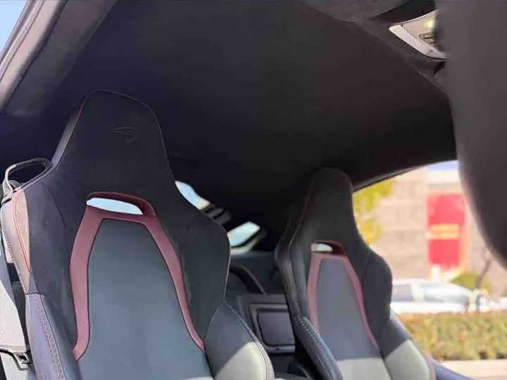 Фото 8 - McLaren GT