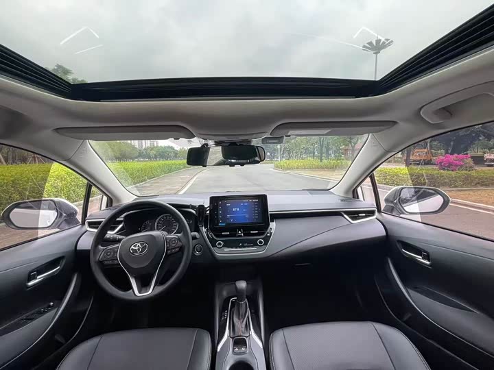 Фото 5 - Toyota Corolla