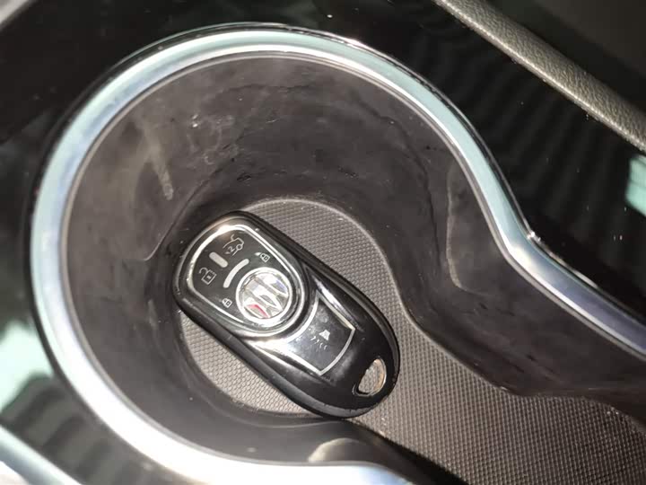 Фото 9 - Buick Regal